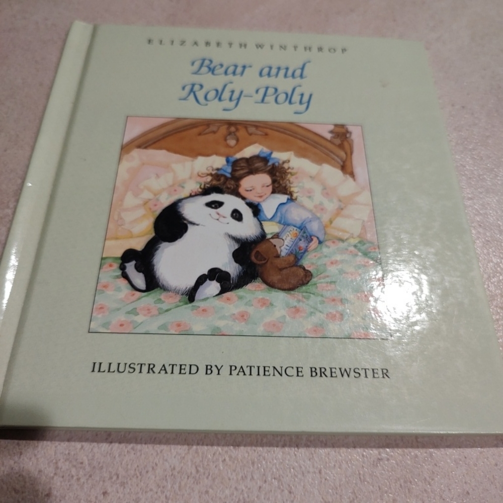 This Weekly Reader Book Club edition of Bear and Roly-Poly by Elizabeth Winthrop